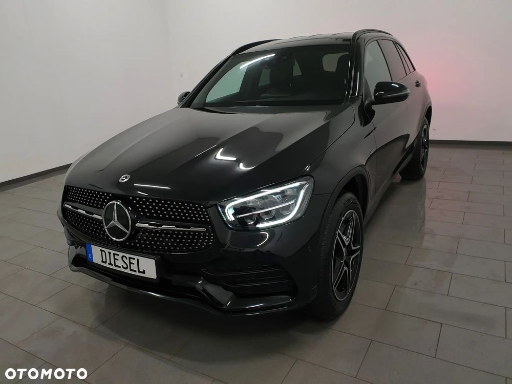 Mercedes-Benz GLC 300 de 4Matic 9G-TRONIC AMG Line Plus - 36