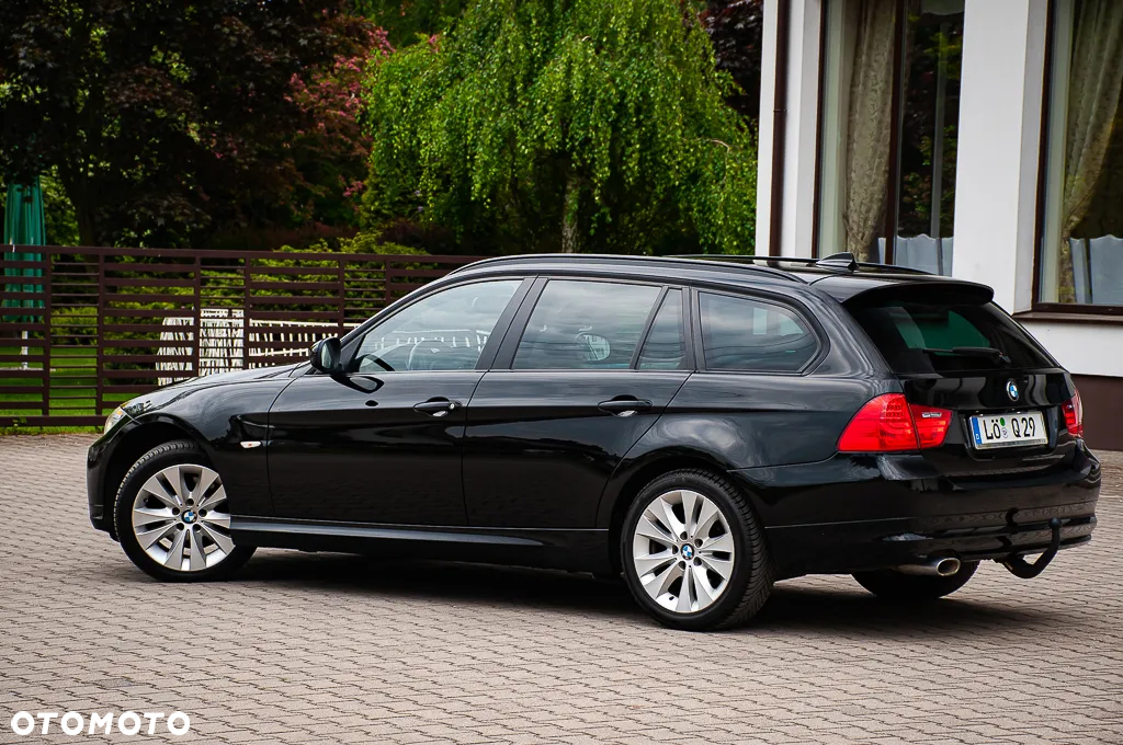 BMW Seria 3 320d xDrive DPF Touring Edition Fleet Exclusive - 17