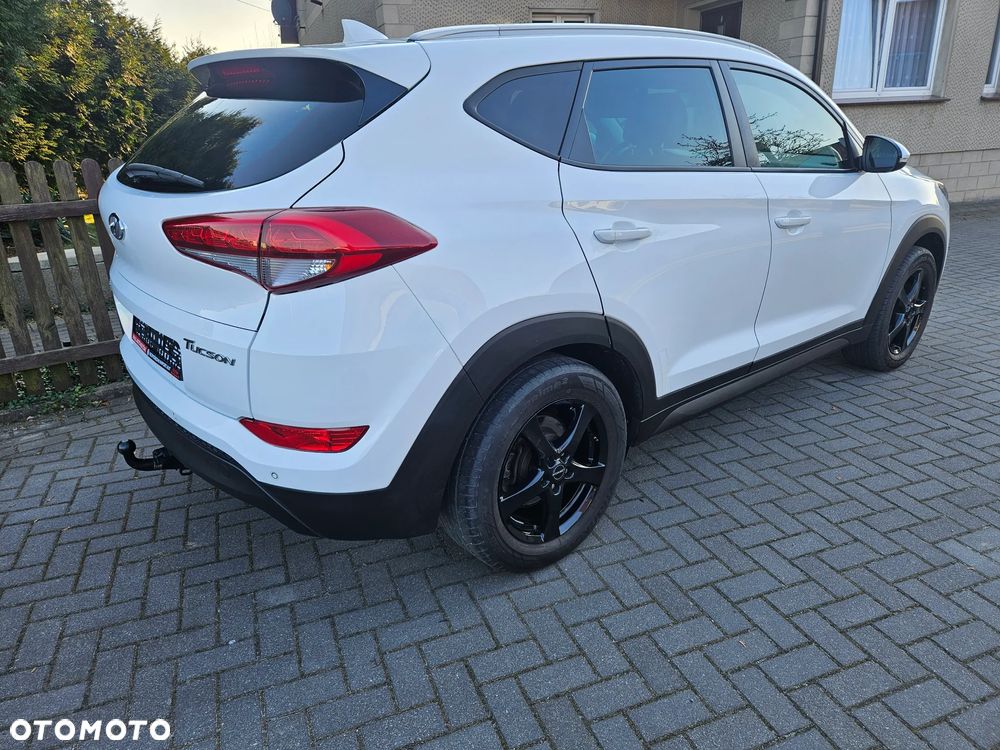 Hyundai Tucson 1.7 CRDI BlueDrive Style 2WD - 4