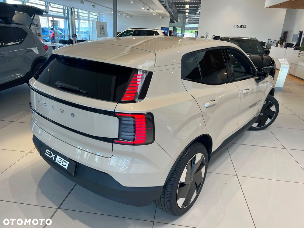 Volvo EX30 69kWh Twin Motor Plus - 13