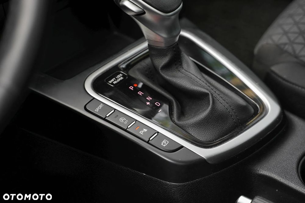 Kia Ceed 1.5 T-GDI Business Line Plus DCT - 18