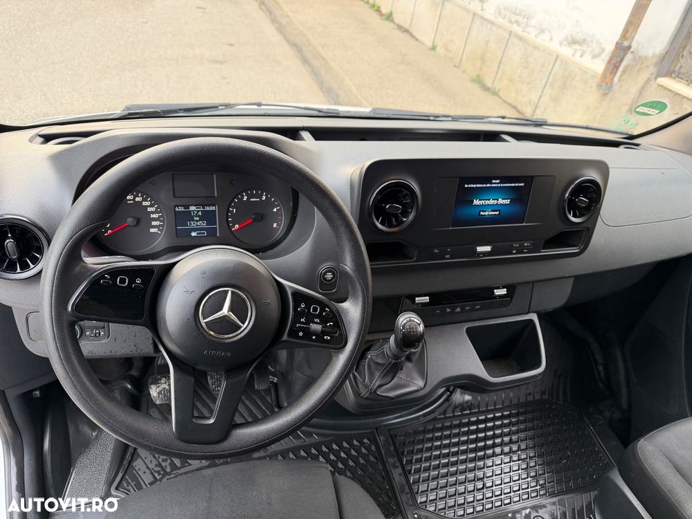 Mercedes-Benz Sprinter - 8