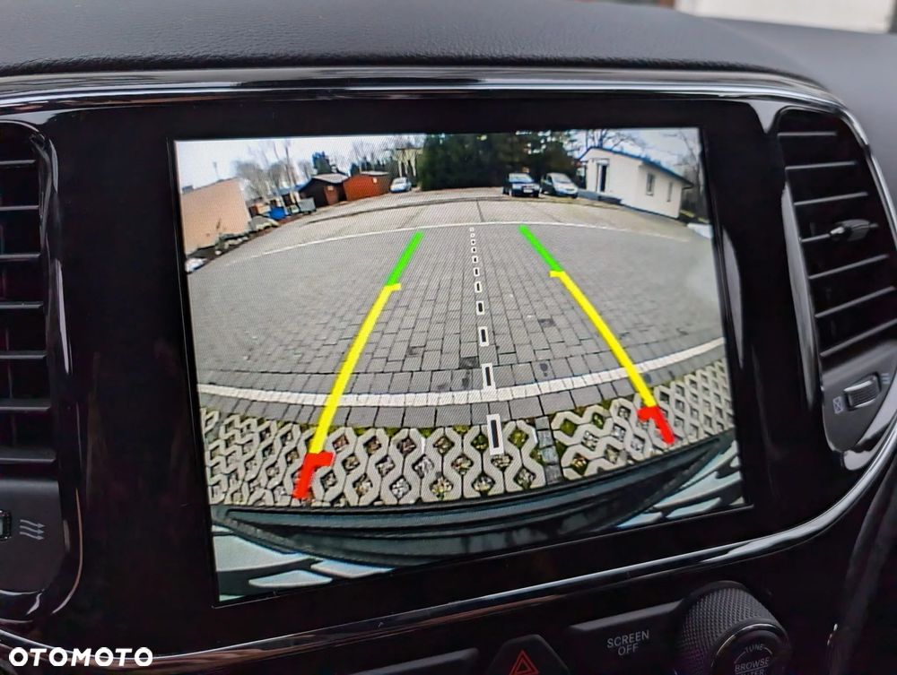 Jeep Grand Cherokee 3.6 V6 Pentastar 4WD Automatik Laredo - 25