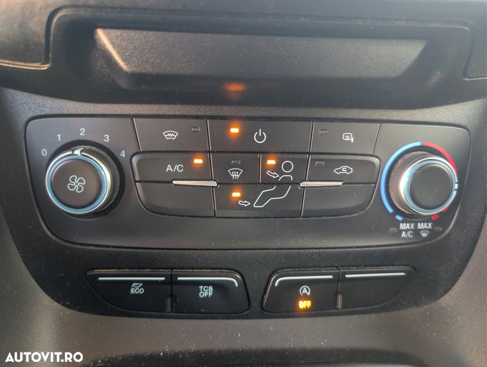 Ford Tranzit Connect - 6