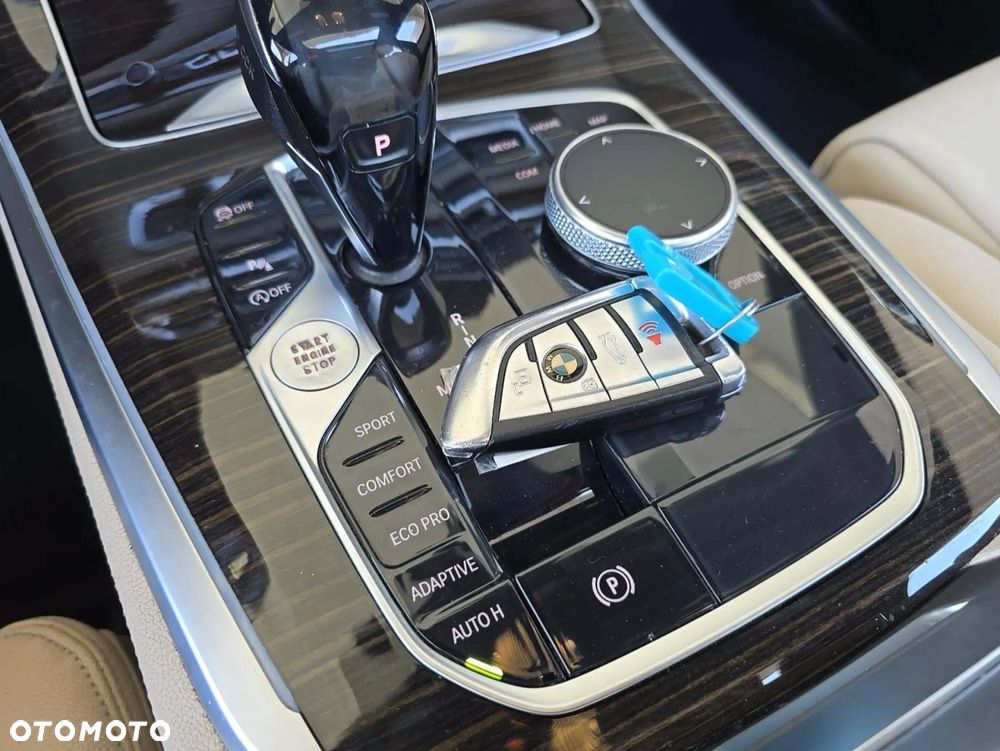BMW X5 xDrive40i mHEV - 9