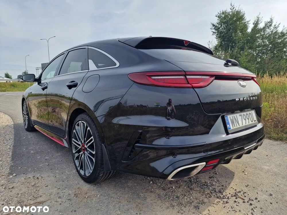 Kia ProCeed 1.6 T-GDI GT DCT - 1