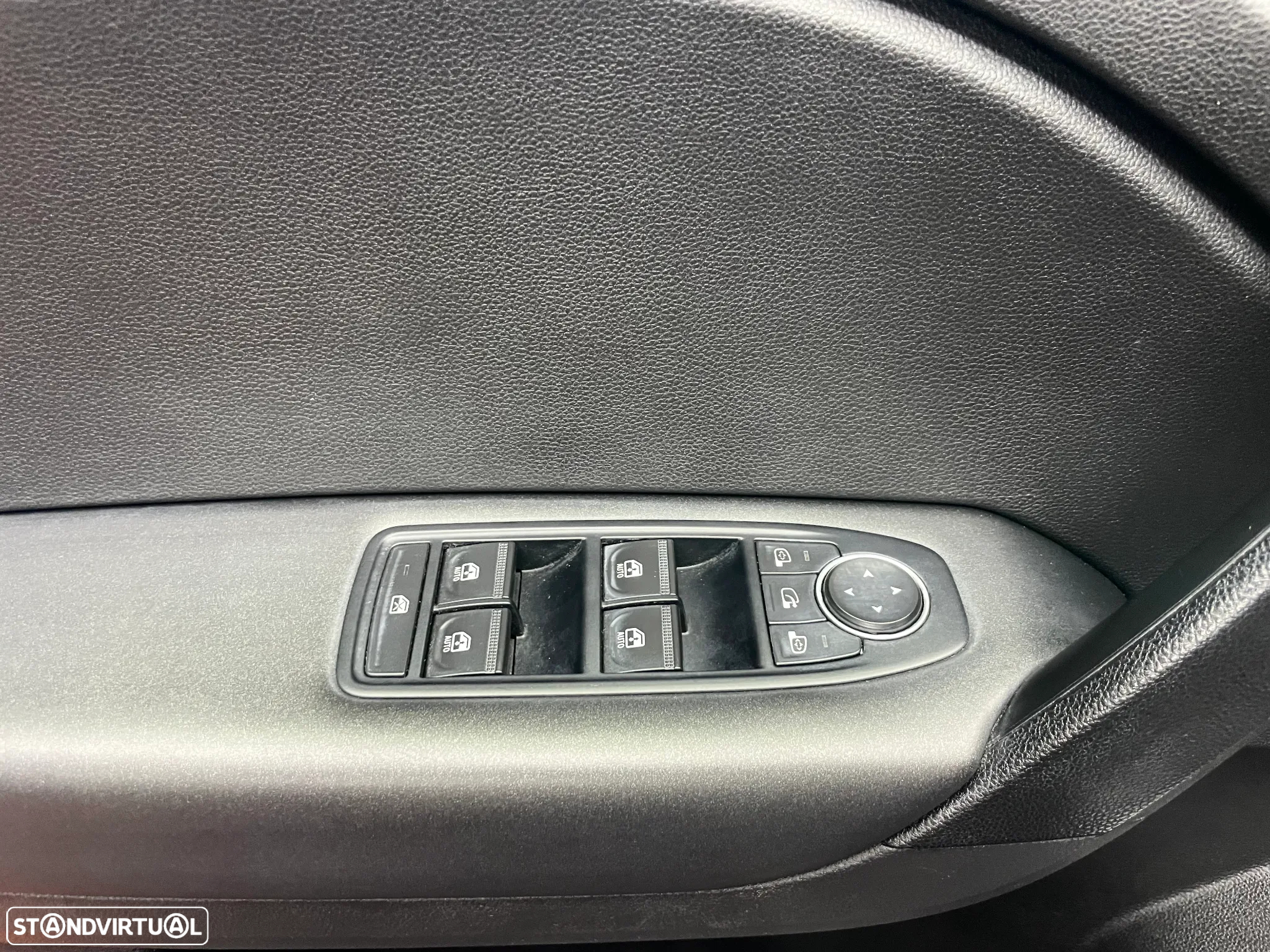 Renault Captur BLUE dCi 115 EDC INTENS - 25