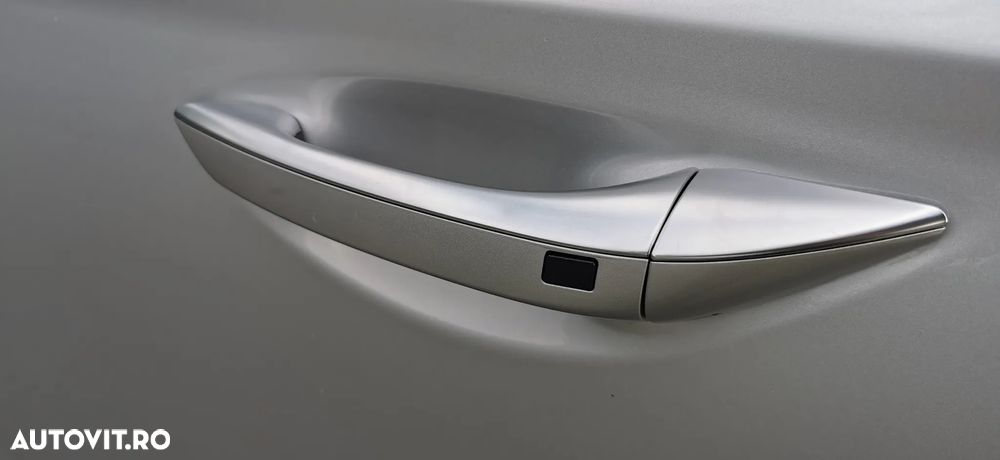 Hyundai IONIQ 1.6 GDI Premium - 24