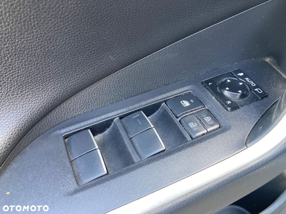 Toyota RAV4 2.0 Comfort 4x2 - 31