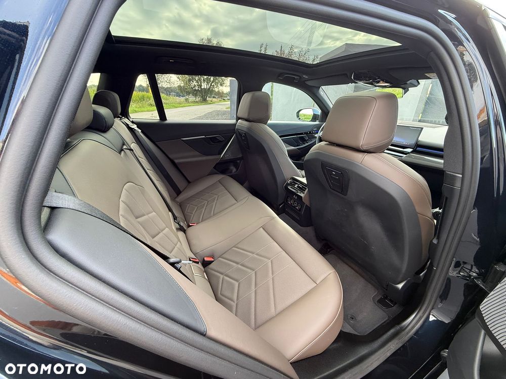 BMW Seria 5 520d xDrive Touring - 23