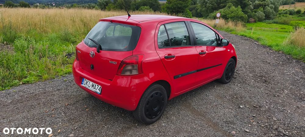 Toyota Yaris 1.3 Terra Gold - 3