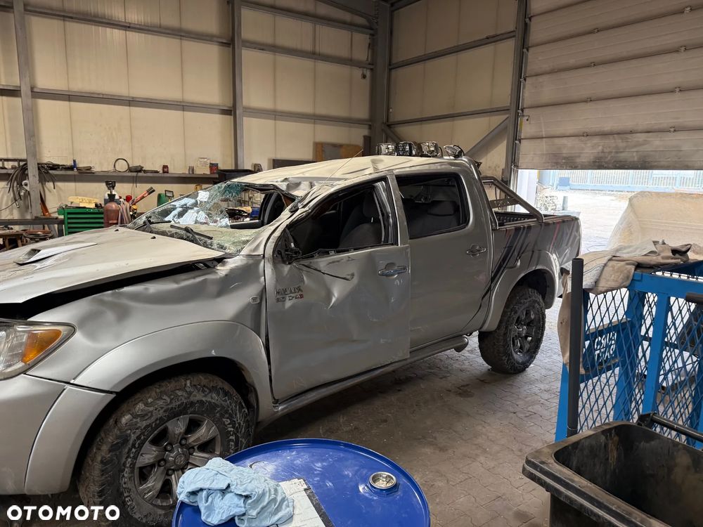 Toyota Hilux 3.0 D-4D Sol - 7