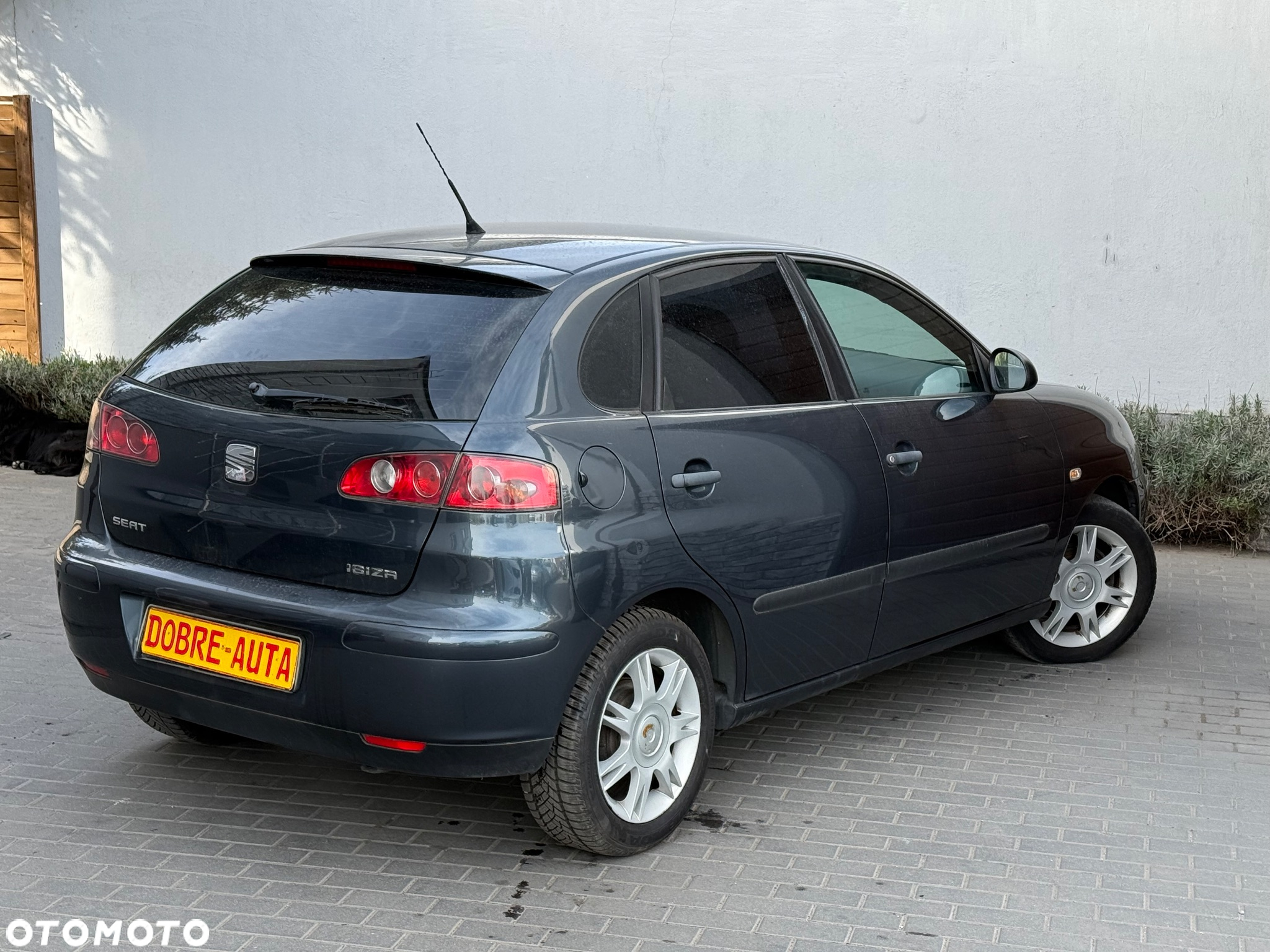 Seat Ibiza 1.4 16V Stylance - 3