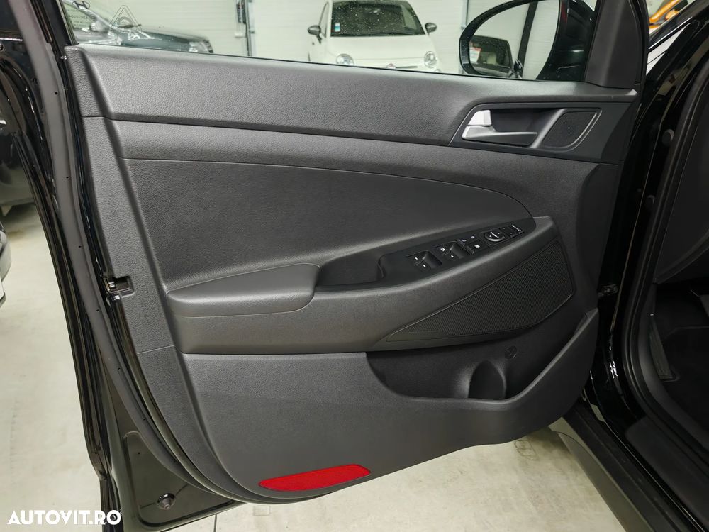 Hyundai Tucson blue 1.7 CRDi 2WD Classic - 12