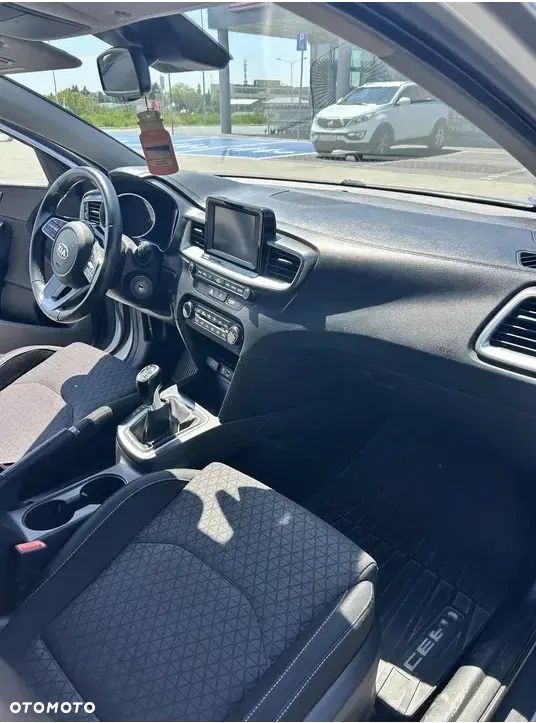 Kia Ceed 1.6 CRDi SCR GT-Line - 4