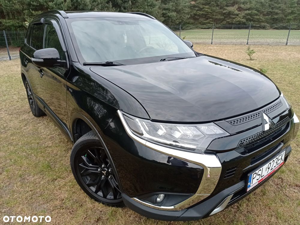 Mitsubishi Outlander - 2