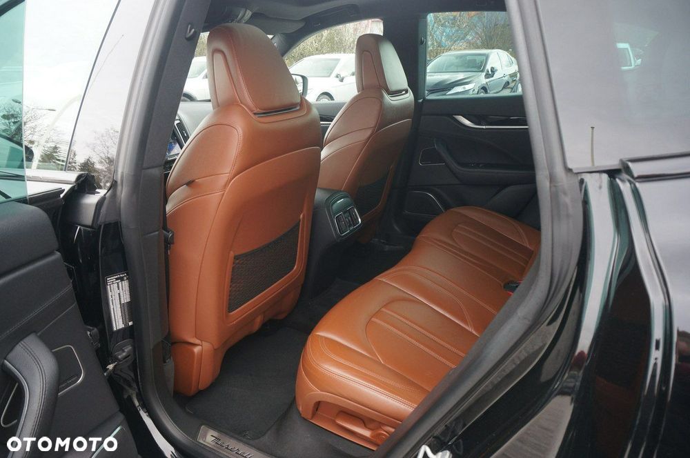Maserati Levante - 25