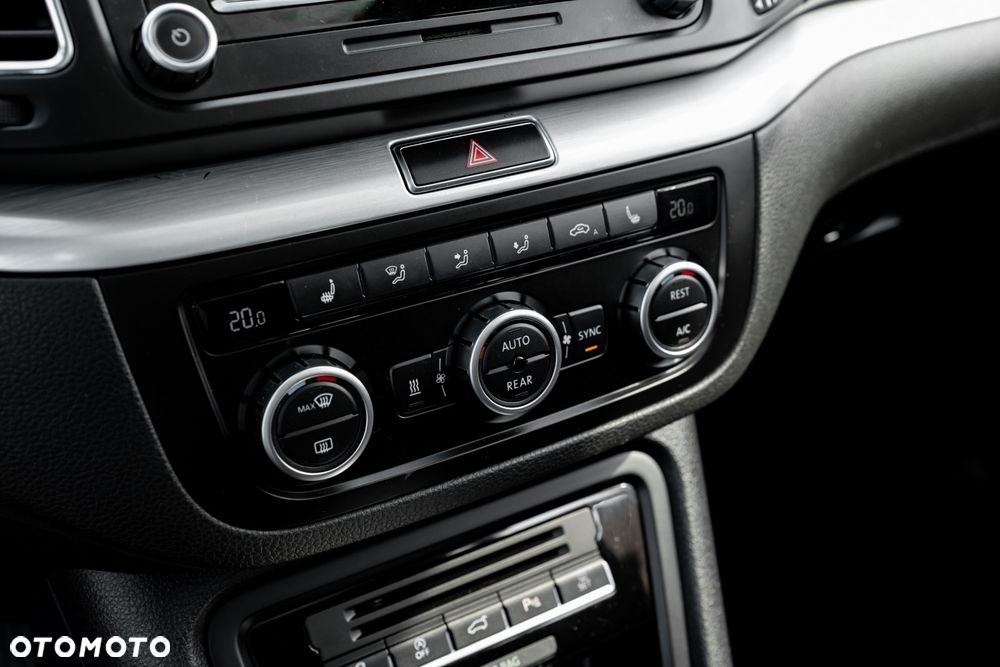 Volkswagen Sharan 2.0 TDI Highline DSG - 32