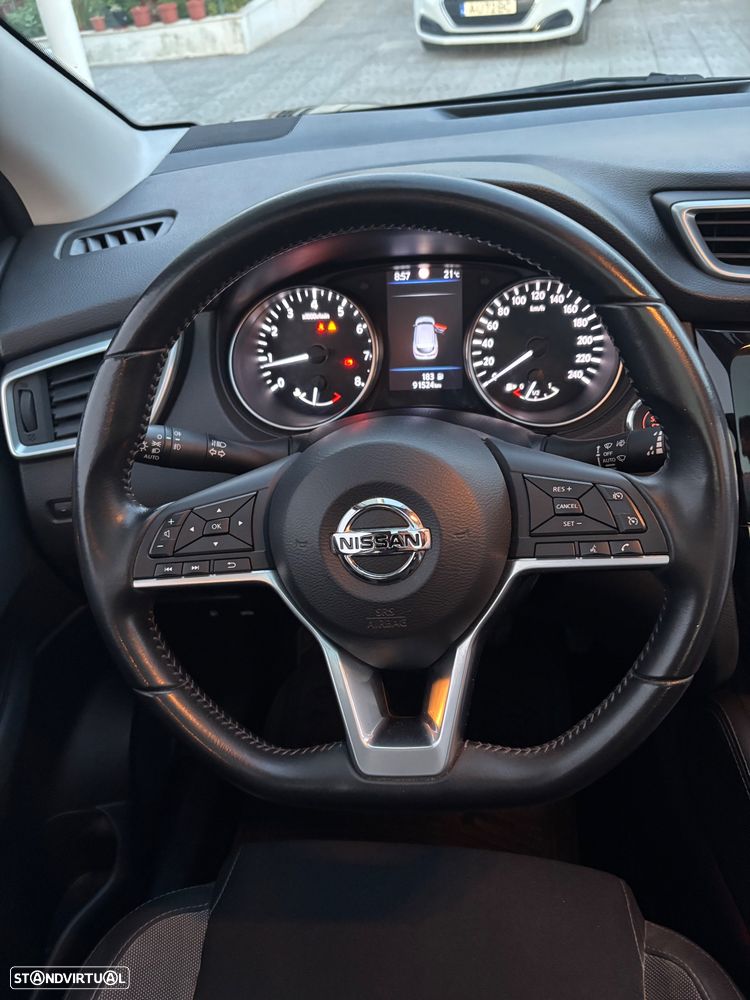 Nissan Qashqai 1.3 DIG-T N-Connecta J18 - 4