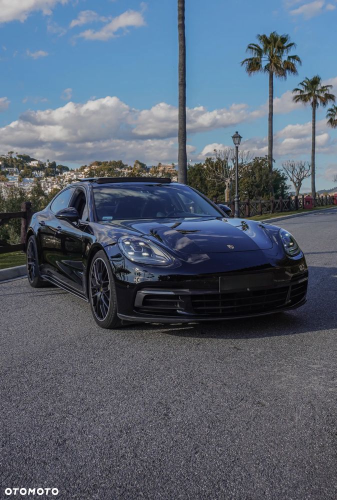 Porsche Panamera 4 - 1