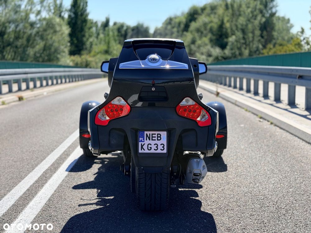Can-Am Spyder - 8