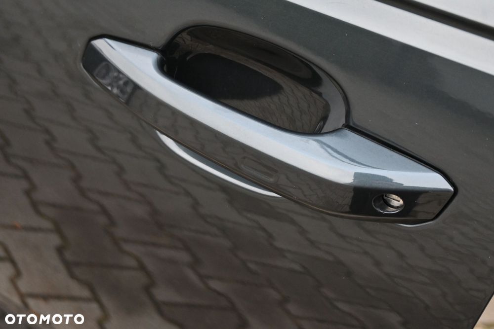 Audi A4 Avant 2.0 TDI Sport S tronic - 28