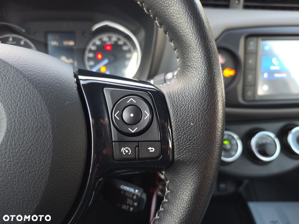 Toyota Yaris - 16