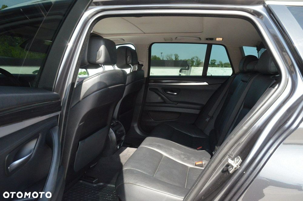 BMW Seria 5 520d Luxury Line - 27