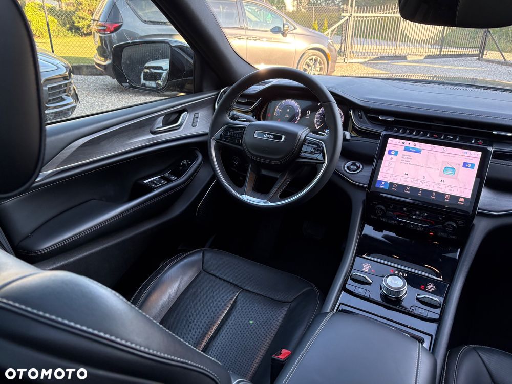 Jeep Grand Cherokee - 27