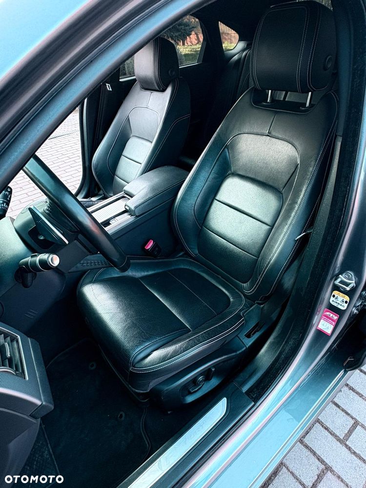 Jaguar XF 2.0 i4D R-Sport - 8