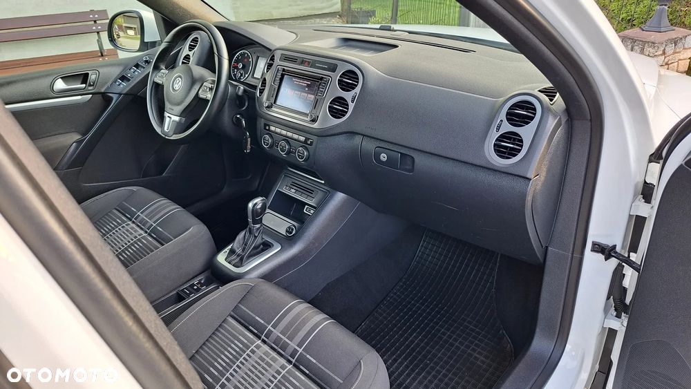 Volkswagen Tiguan 2.0 TDI SCR 4MOTION BlueMotion Technology DSG Lounge Sport & Style - 28