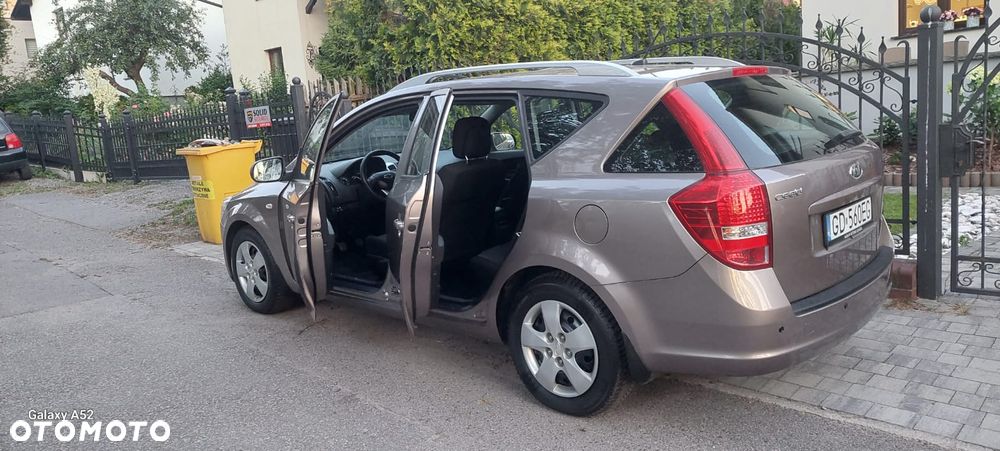 Kia Ceed 1.6 Comfort + - 6