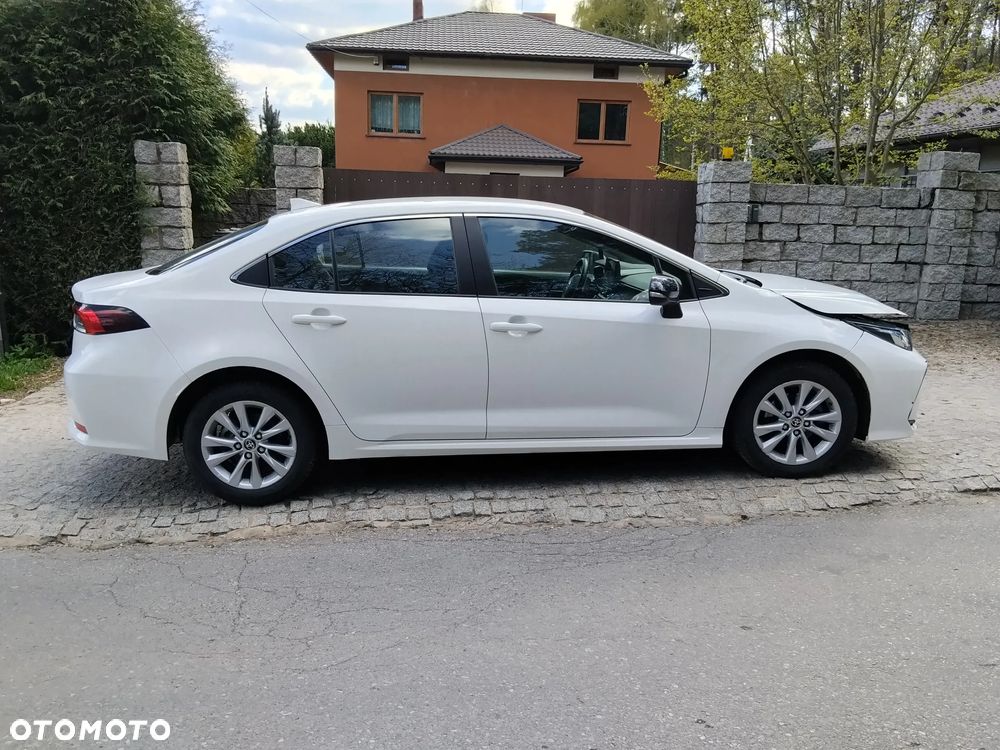 Toyota Corolla 1.8 Hybrid Comfort - 22