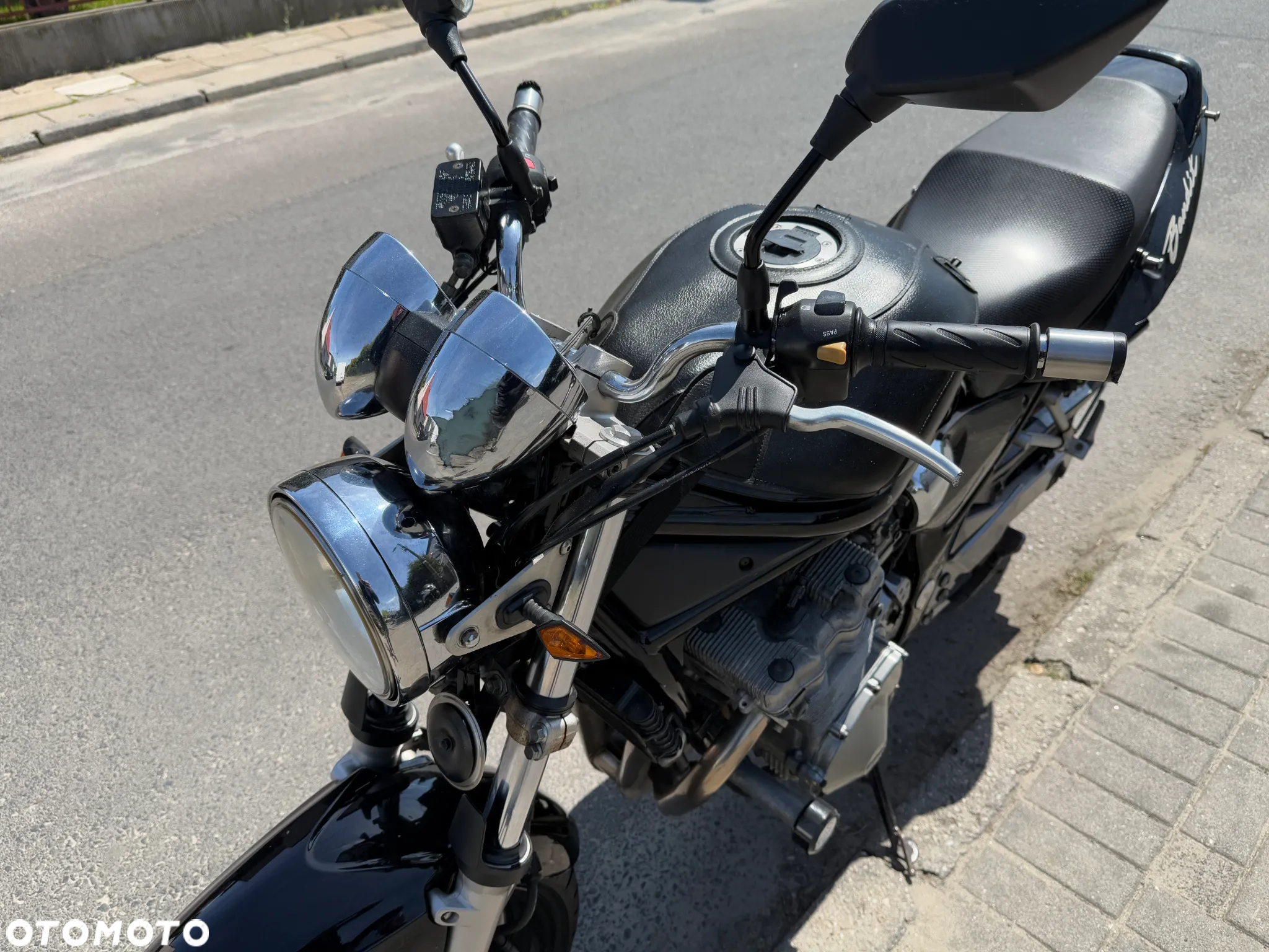 Suzuki Bandit - 25