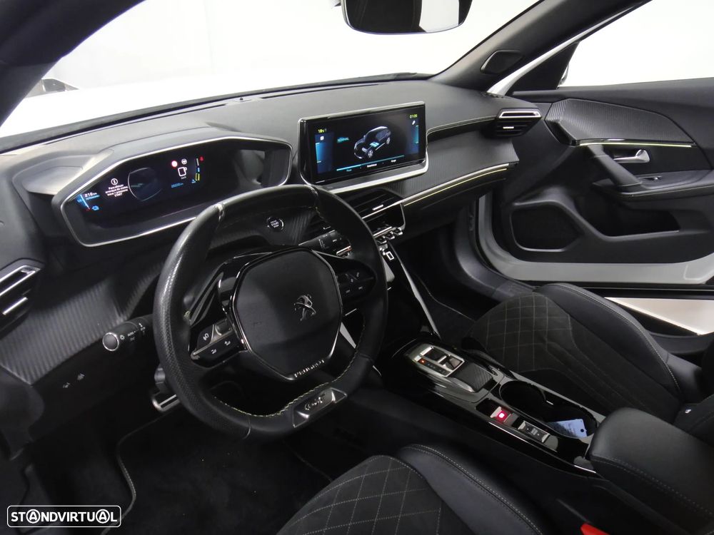 Peugeot e-2008 50 kWh GT Line - 12