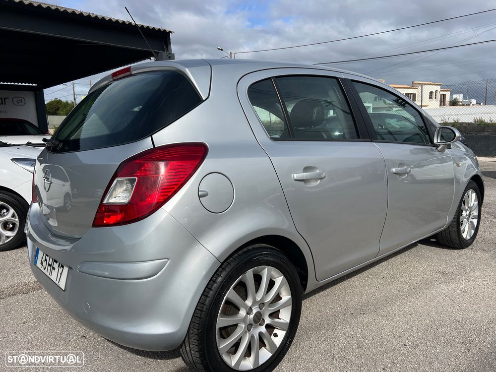 Opel Corsa 1.2 Cosmo 111 - 19