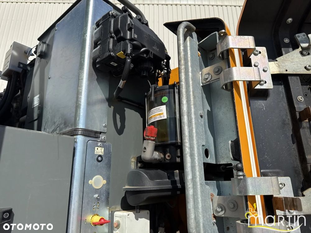 Liebherr A 913 COMPACT LITRONIC - 7