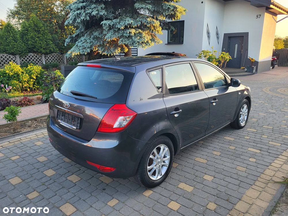 Kia Ceed 1.4 Comfort + - 14