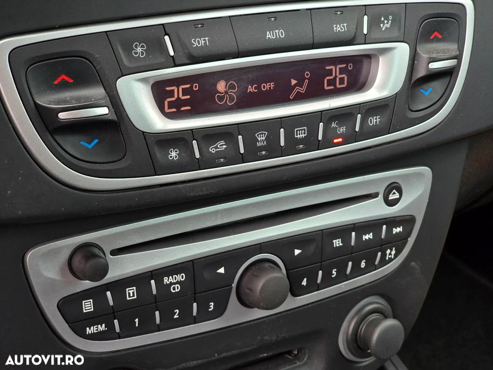 Renault Megane 1.9 dCi FAP Dynamique - 13