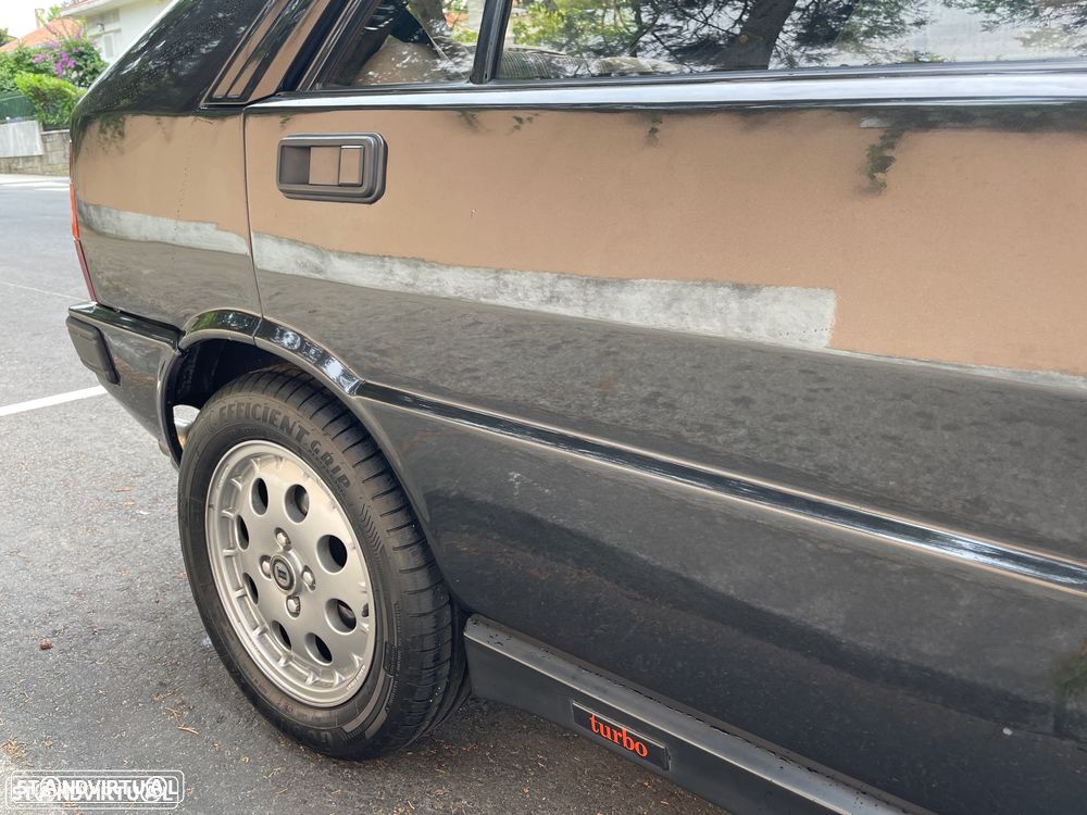 Lancia Delta 1.6 HF Turbo - 8