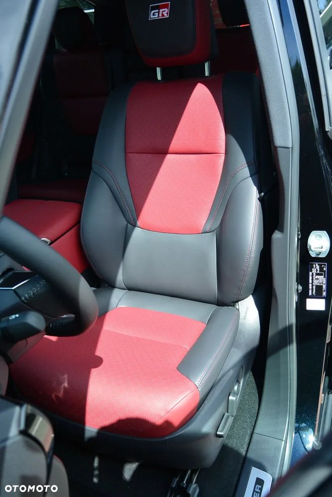 Toyota Land Cruiser - 11