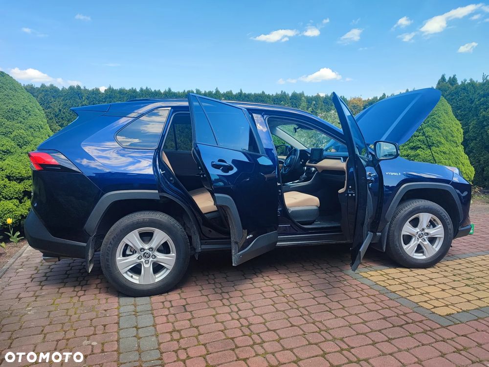 Toyota RAV4 - 1