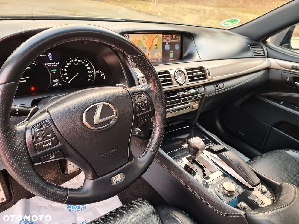 Lexus LS 600h F Sport - 15
