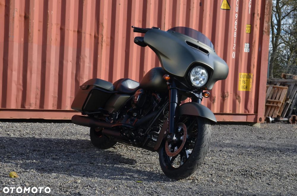 Harley-Davidson Touring Street Glide - 20