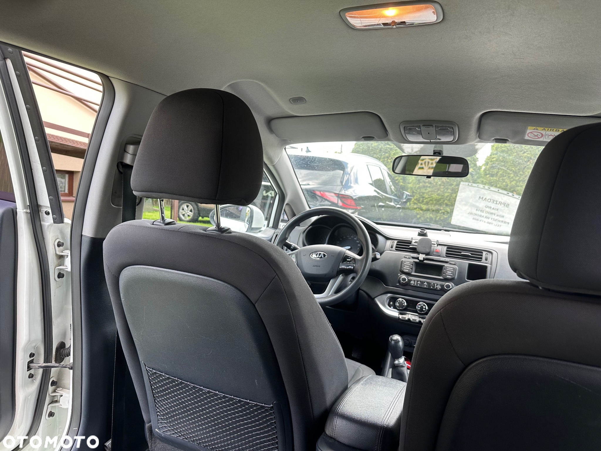 Kia Rio - 11