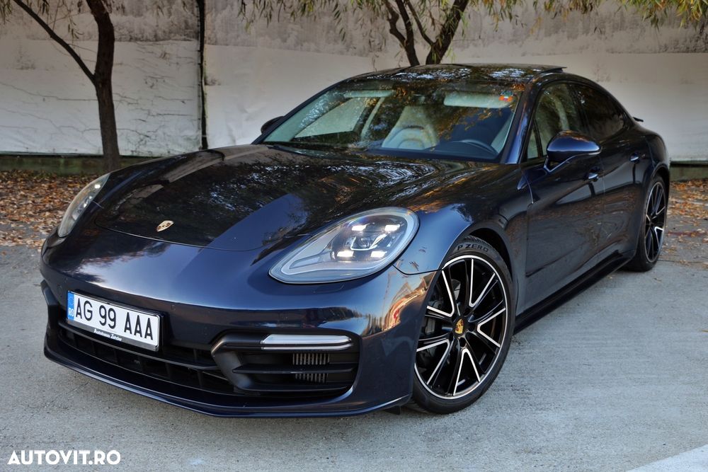 Porsche Panamera - 4
