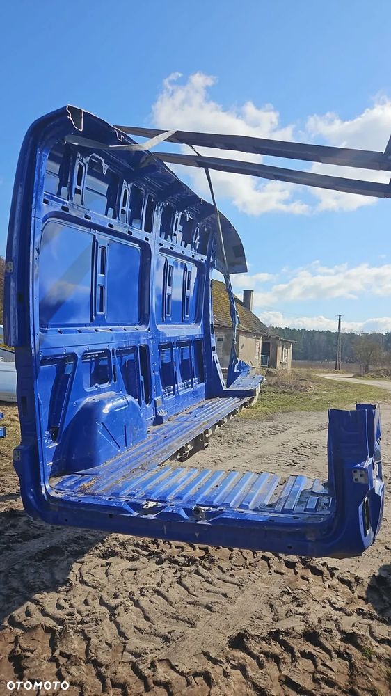 MERCEDES SPRINTER 907 pas tylny