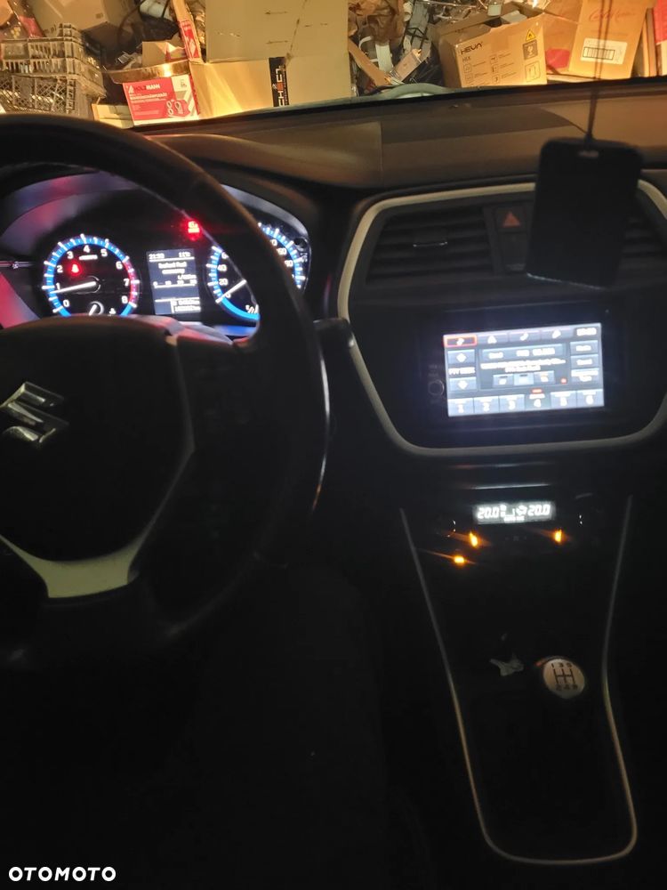 Suzuki SX4 S-Cross - 13