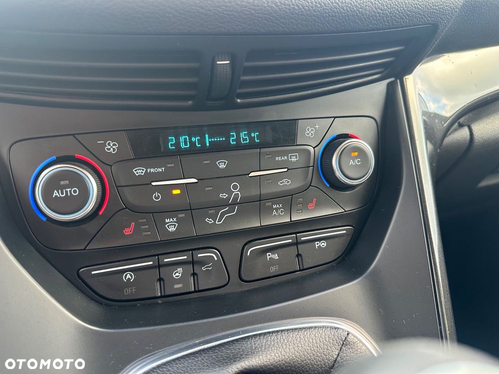 Ford Kuga 2.0 TDCi 2x4 Titanium - 15