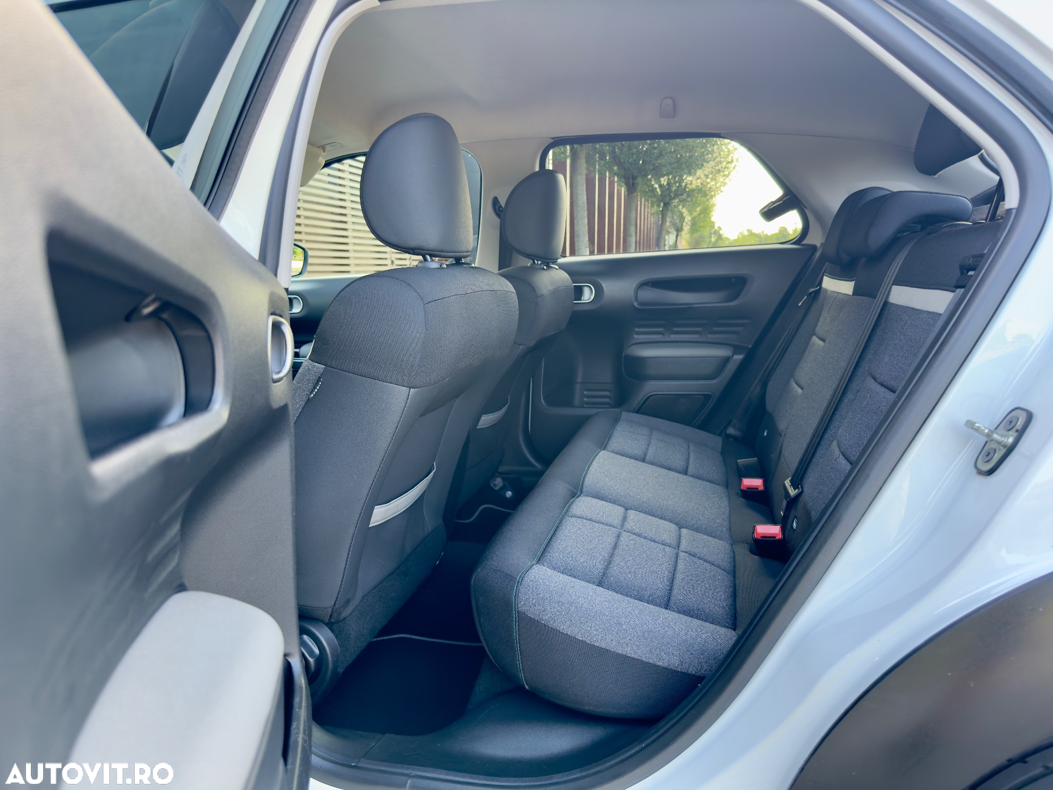 Citroën C4 Cactus BlueHDi 120 Stop&Start EAT6 Shine - 26